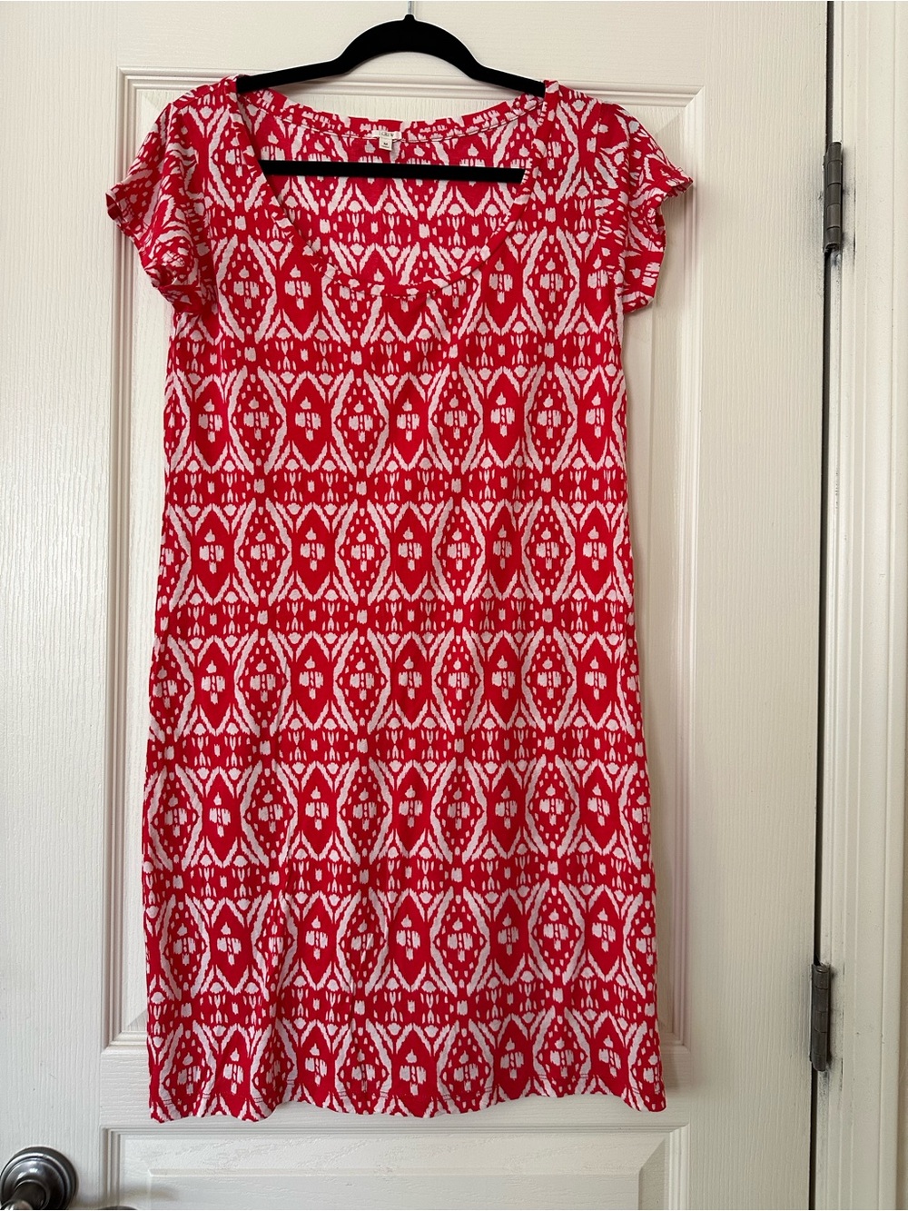 J.Crew Red and White Aztec Ikat Printed Jersey Knit Shift T-shirt Dress